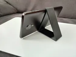 Easy peasy clip on phone stand