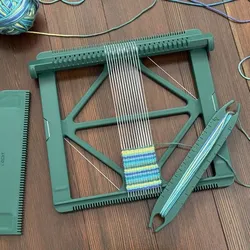 Pocket Loom Weaving Kit 7"x7" 8-dent