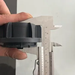 Chevrolet Captiva 2007–2011 Xenon Headlight Extended Rear Dust Cover (No-Vent Version) – STL / 3D Baskı Xenon Uyumlu Uzatılmış Far Arka Kapağı (Deliksiz Model)