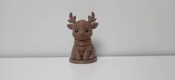 مجاني Home Decorations & Ornaments STL تنزيل - Sitting Reindeer with Cozy Scarf Christmas Figure - 3DMaster1