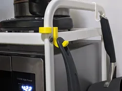 Kitchen hooks for frying pans or pots