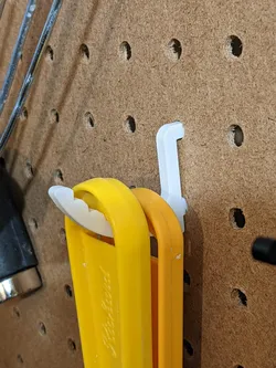 Mantis Peg