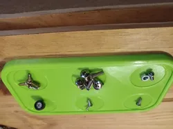 Magnetic screw tray