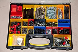 Assorted bins for the Stanley organizer case (1)