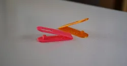 Barrette – prints quick and flat – living hinge design