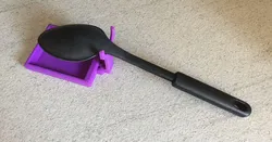 Kitchen spoon holder