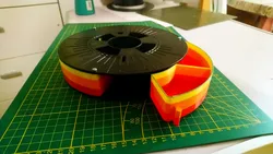 Spool upcycling, make a stackable Storage for your bits and pieces