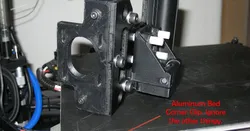 Bed corner for mounting a 3/16 Aluminum Build Plate