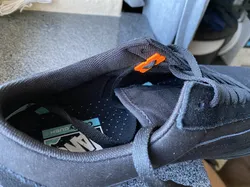 Shoelaces lacing system