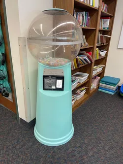 Victor Large Gumball Machine Gear