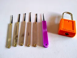 Lock pick handle