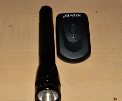 neewer remote trigger flashlight mount