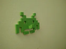 Space Invader hook (metric+cap)