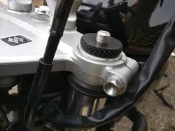 Suzuki SV650 front forks ring