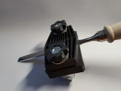 Sharpening Jig for Chisels and plane irons