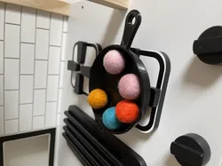 Toy frying pan