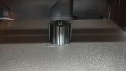 Deckel für einen Entladehammer