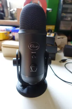 Blue Yeti low Profile Stand