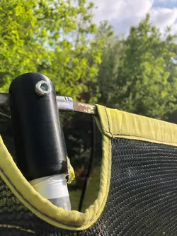 Rebo trampoline poll top fixing