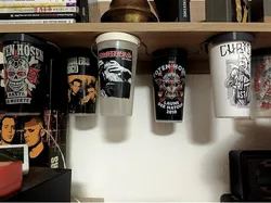 Becher-Halter für Konzertbecher mit optionaler Lichterkette