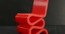 Frank Gehry / Wiggle Chair / Easy Edges