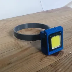 Illumination for paint sprayer v5