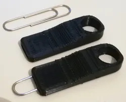 Zipper Pull using paperclip with padlock hole