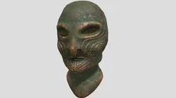 Alien creature bust Low-poly 3D model