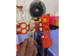 Parametric magnet insert for hsw