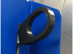 Grip for rectangular shaft with set screws