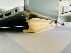 Simple Laptop Stand