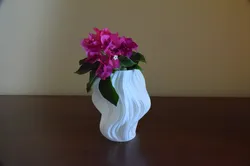 Zephyr’s Kiss (Fractal vase - Julia set)