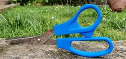 Scisors handle