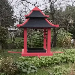 Bird feeder, pagoda
