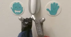 Towel signs for bathroom
