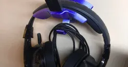 Headphone Support - Hanger with USB - Wall Mount