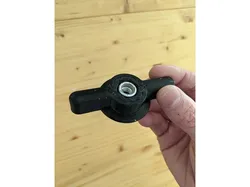 Locknut tool-less tightener