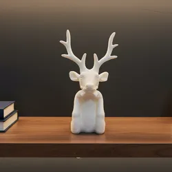 Observing Reindeer – Modern and Minimal Decor
