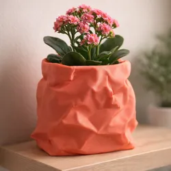 Crinkled planter