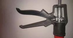 Handle for adjustable building support