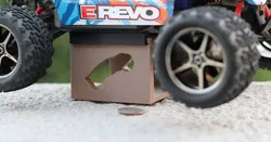 RC E-Revo 1/16 Stand (MERV)