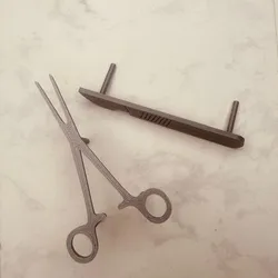 CAKE TOPPER WITH SCALPEL SCISSORS