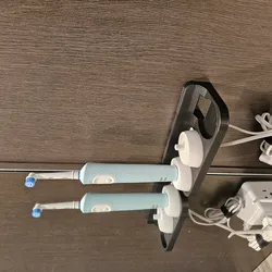 Oral-B Toothbrush Wall Mount 1 to 4 toothbrushes