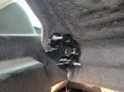 Ford Focus trunk parcel shelf rest