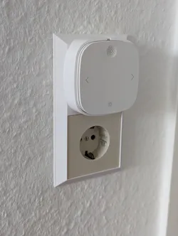 Lichtschalter IKEA STYRBAR + Steckdose / Lightswitch IKEA STYRBAR + power socket - JUNG