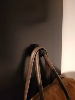Stirdy bag hanger