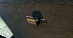 BMW 2er Active Tourer F45 - KofferraumablageHaken/trunk cover hook