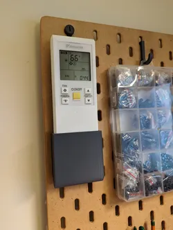 Daikin AC Remote Skadis Mount