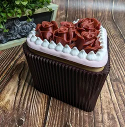 Valentine's Day Heart Shaped Cupcake Box