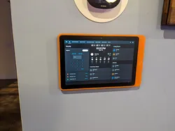 Amazon Fire HD 10 (2023) (13th Generation) Wall Mount